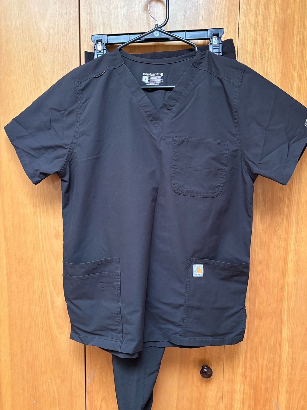 Carhartt women’s Black scrubs